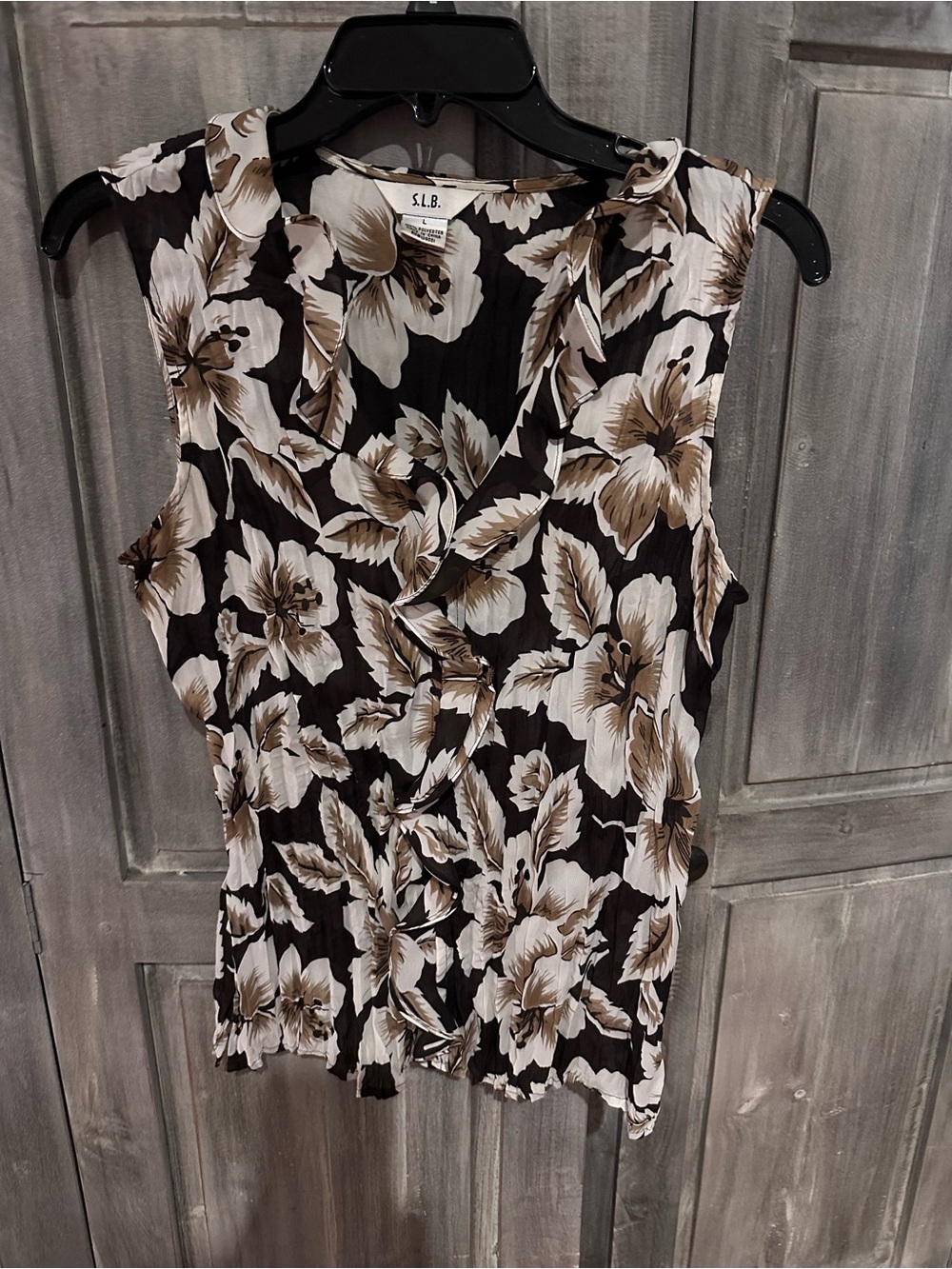 S.L.B. Floral Ruffled Sleeveless Blouse in Black and Cream